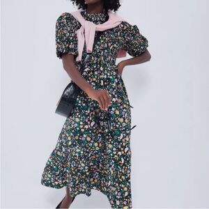 Tuckernuck Floral Midi Dress - Black and Multicolor 🖤